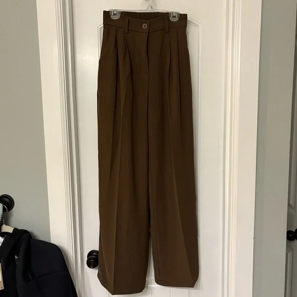 High waist, Wide leg Brown Pleated Pants - Picture 1 of 3